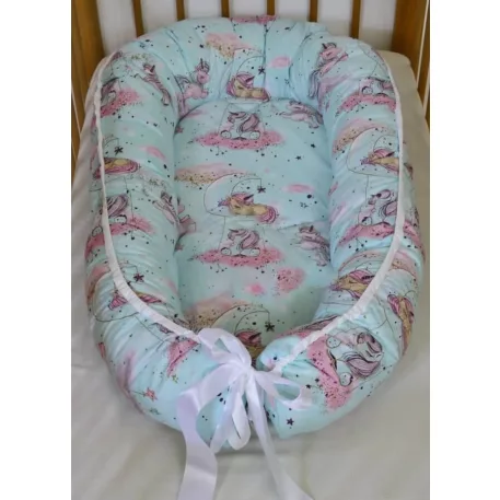 Babafészek - unikornis mintával - menta színben