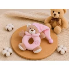 Csörgő plüss sapkás maci 14 cm-es - rózsaszín