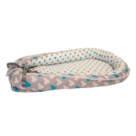 Sofie Dreams babafészek szürke - türkiz szivecskés - csillagos