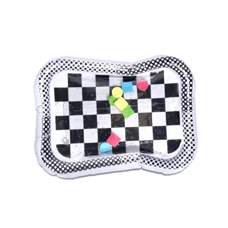Felfújható vízszőnyeg kontrasztos fekete-fehér sakktábla mintával 65 cm x 50 cm