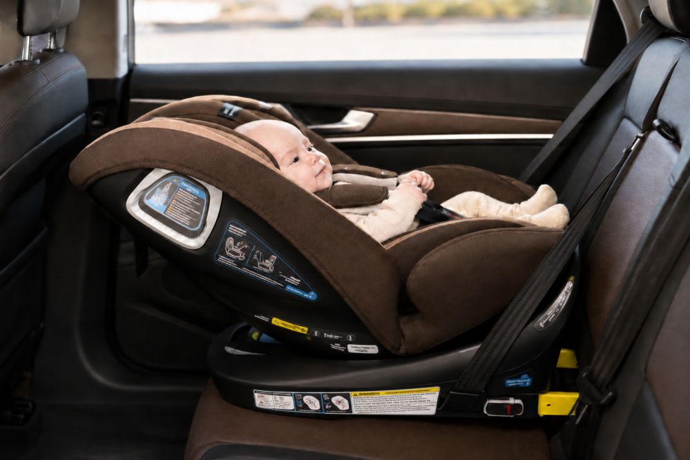 Gyermekbiztonság az autóban – A rear-facing autósülések előnyei